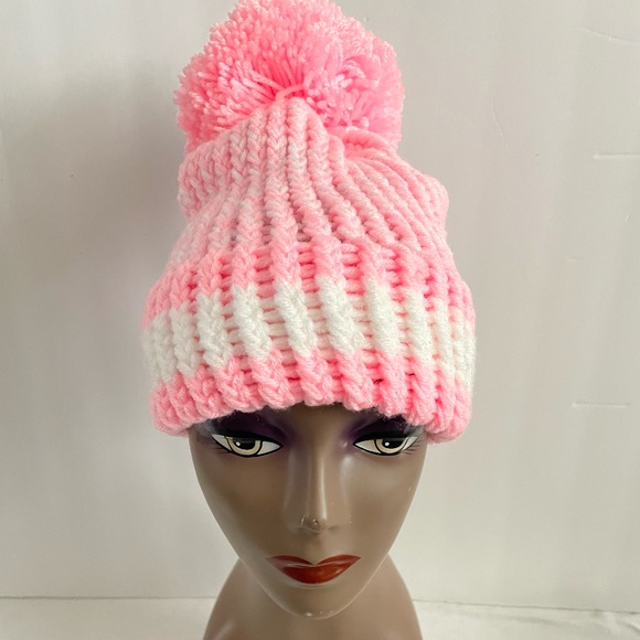 Cozy powder pink beanie hat - Picture 1 of 2
